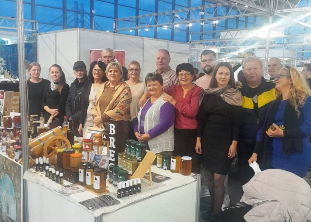 adc41d75 824c 49b7 93c0 e49917d3efaa 1024x1024