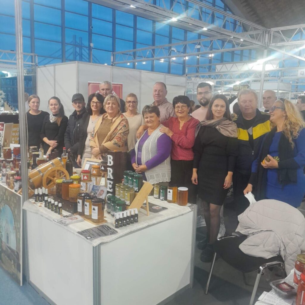 adc41d75 824c 49b7 93c0 e49917d3efaa 1024x1024